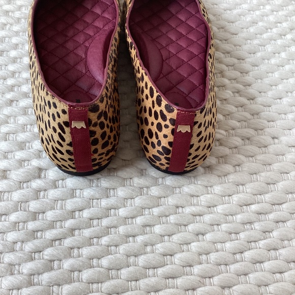 Birdies The Goldfinch Mini Cheetah Tipped Calf Hair Size 8 Ballet Flat Shoe NWOT - Picture 3 of 6